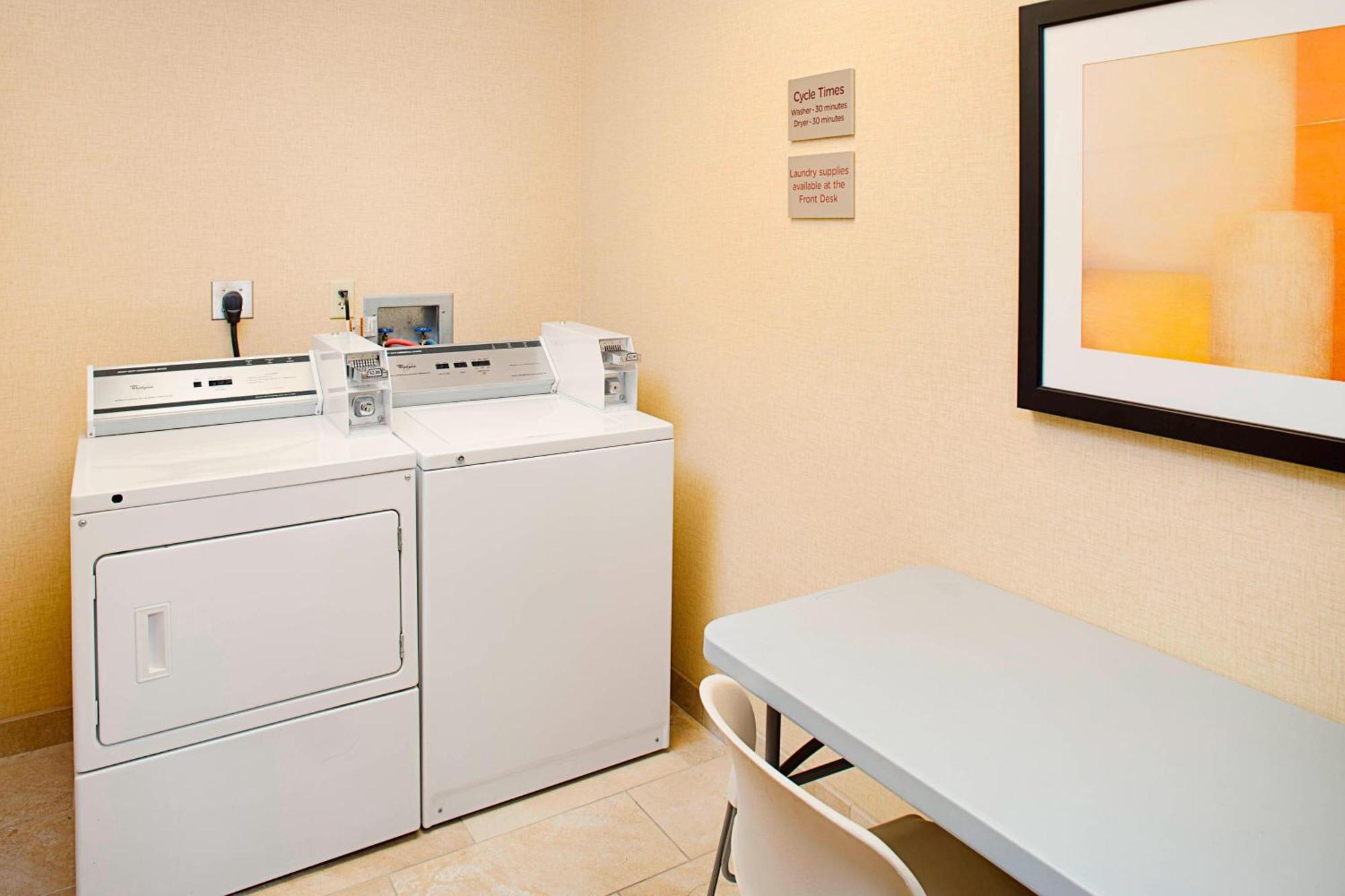 Courtyard By Marriott West Palm Beach Airport Экстерьер фото